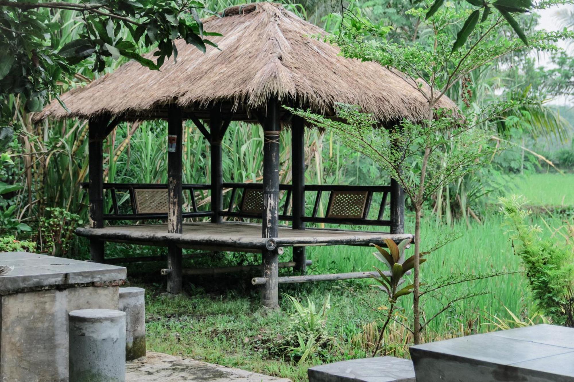 Tiara Homestay Plambi Exterior photo